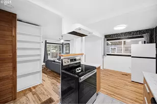 2227 SE 141st Ave, Portland, OR 97233 - Photo 13