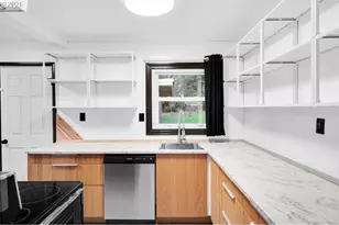 2227 SE 141st Ave, Portland, OR 97233 - Photo 15