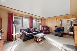 76306 Jasper Dr, Oakridge, OR 97463 - Photo 11