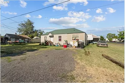 105 S Earl Ct, Stanfield, OR 97875 - Photo 1