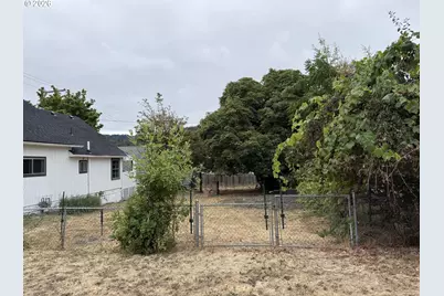 1468 SE Thompson St, Roseburg, OR 97470 - Photo 47