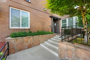 1205 SW Cardinell Dr, Portland, OR 97201 - Photo 3