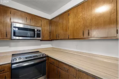 2730 Kismet Way, Eugene, OR 97405 - Photo 11