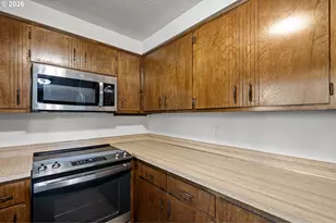 2730 Kismet Way, Eugene, OR 97405 - Photo 11