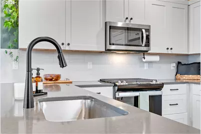 1130 Lilium Ln, Canby, OR 97013 - Photo 7