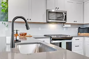 1130 Lilium Ln, Canby, OR 97013 - Photo 7