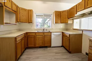 1751 Willow Loop, Florence, OR 97439 - Photo 11
