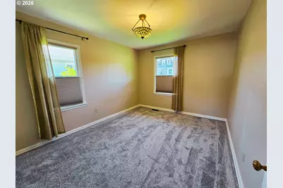 823 W 10th St, The Dalles, OR 97058 - Photo 13