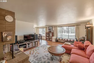 688 Wyatt Ln, Philomath, OR 97370 - Photo 11