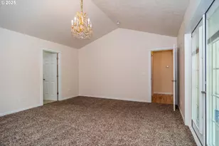 204 Rainbow Ridge Ave, Roseburg, OR 97471 - Photo 23