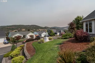 204 Rainbow Ridge Ave, Roseburg, OR 97471 - Photo 37