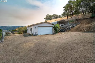 204 Rainbow Ridge Ave, Roseburg, OR 97471 - Photo 47