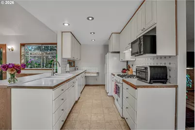 4892 SE Fieldcrest Dr, Milwaukie, OR 97222 - Photo 13
