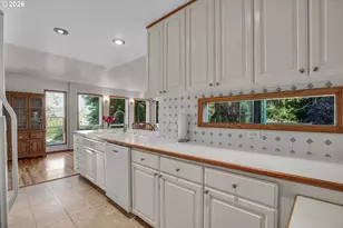 4892 SE Fieldcrest Dr, Milwaukie, OR 97222 - Photo 17