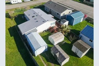 631 2nd Ave, Powers, OR 97466 - Photo 3