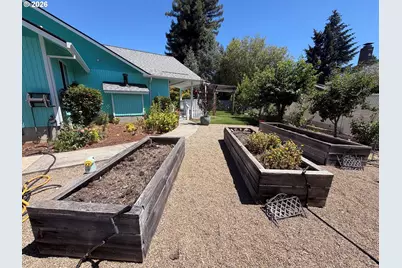 1665 NW Jennifer Ct, Roseburg, OR 97471 - Photo 41