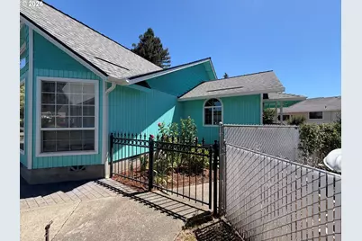 1665 NW Jennifer Ct, Roseburg, OR 97471 - Photo 35