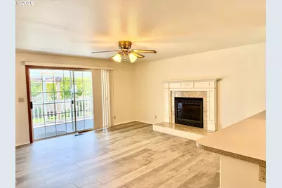 1665 NW Jennifer Ct, Roseburg, OR 97471 - Photo 9