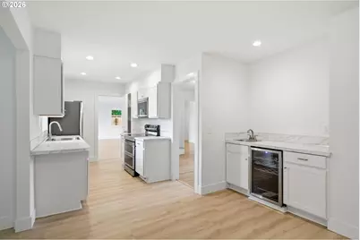 12125 SW Lynnridge Ave, Portland, OR 97225 - Photo 17