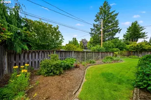 12125 SW Lynnridge Ave, Portland, OR 97225 - Photo 29