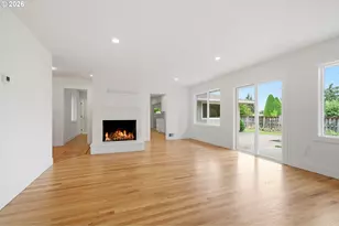 12125 SW Lynnridge Ave, Portland, OR 97225 - Photo 7