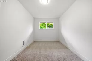 12125 SW Lynnridge Ave, Portland, OR 97225 - Photo 21
