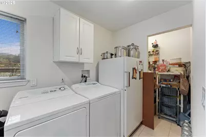 96992 Highway 241, Coos Bay, OR 97420 - Photo 13