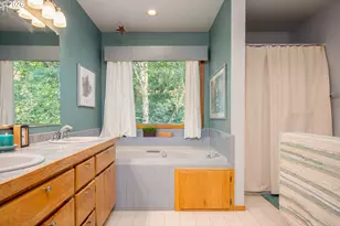 10585 SE Fairway Dr, Happy Valley, OR 97086 - Photo 27