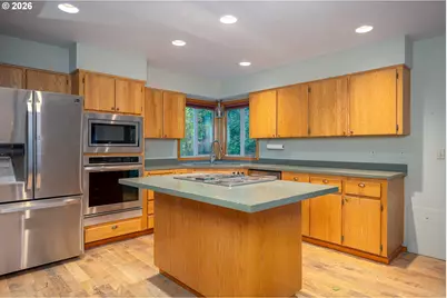 10585 SE Fairway Dr, Happy Valley, OR 97086 - Photo 13