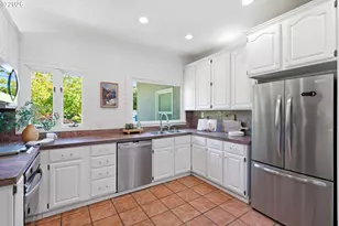 1133 NE 37th Ave, Portland, OR 97232 - Photo 13