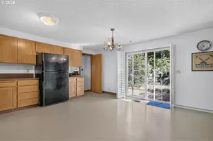 635 NW 8th Pl, Canby, OR 97013 - Photo 9