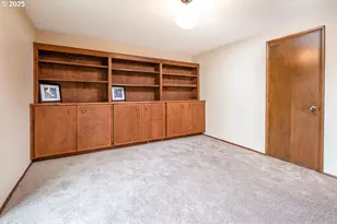 4495 Pinecrest Dr, Eugene, OR 97405 - Photo 29