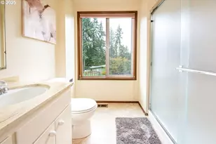 4495 Pinecrest Dr, Eugene, OR 97405 - Photo 31