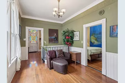 2632 NW Thurman St, Portland, OR 97210 - Photo 7