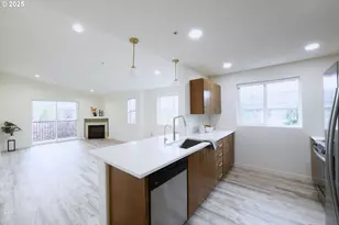 10734 NE Holly St, Hillsboro, OR 97006 - Photo 7