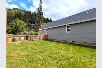 76442 Laurel St, Oakridge, OR 97463 - Photo 31