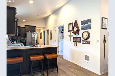 76442 Laurel St, Oakridge, OR 97463 - Photo 9
