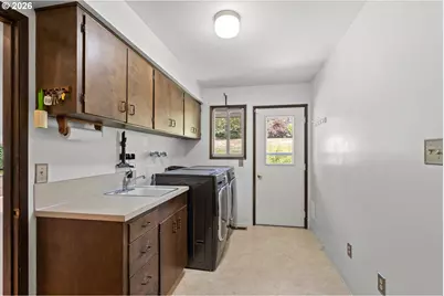 1041 NW 12th Dr, Pendleton, OR 97801 - Photo 29