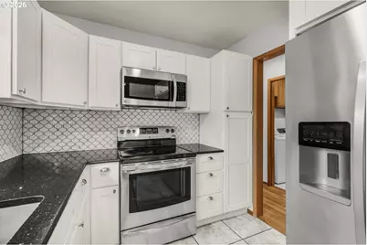 12295 SE Main St, Portland, OR 97233 - Photo 13