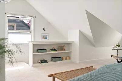 2825 SE Hawthorne Blvd, Portland, OR 97214 - Photo 25