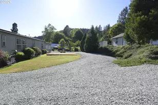 22282 Tiller Trail Hwy, Days Creek, OR 97429 - Photo 37