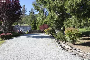 22282 Tiller Trail Hwy, Days Creek, OR 97429 - Photo 33
