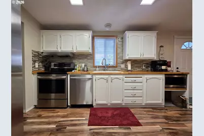 521 Central Ave, South Bend, WA 98586 - Photo 11