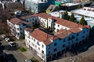 2325 NE Flanders St, Portland, OR 97232 - Photo 23