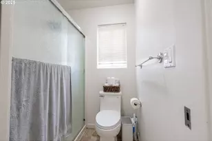 621 Jasmine Cir, Independence, OR 97351 - Photo 19