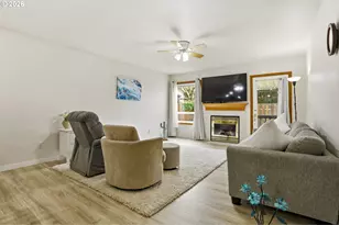 858 SW 24th St, Troutdale, OR 97060 - Photo 13