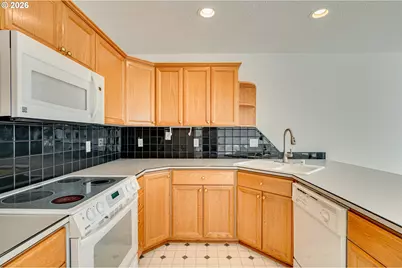 13801 NW 10th Ct #B8, Vancouver, WA 98685 - Photo 5