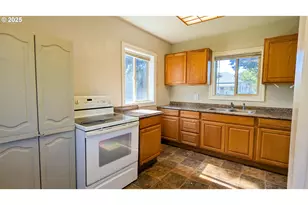 216 Solar St, Helix, OR 97835 - Photo 17