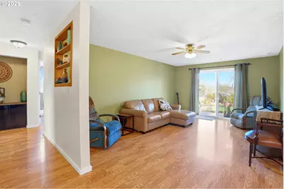 13264 Daiquiri Lake Dr NE, Aurora, OR 97002 - Photo 3