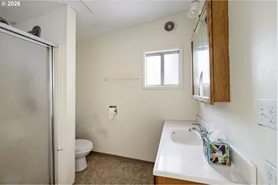 860 Burton St, Harrisburg, OR 97446 - Photo 11